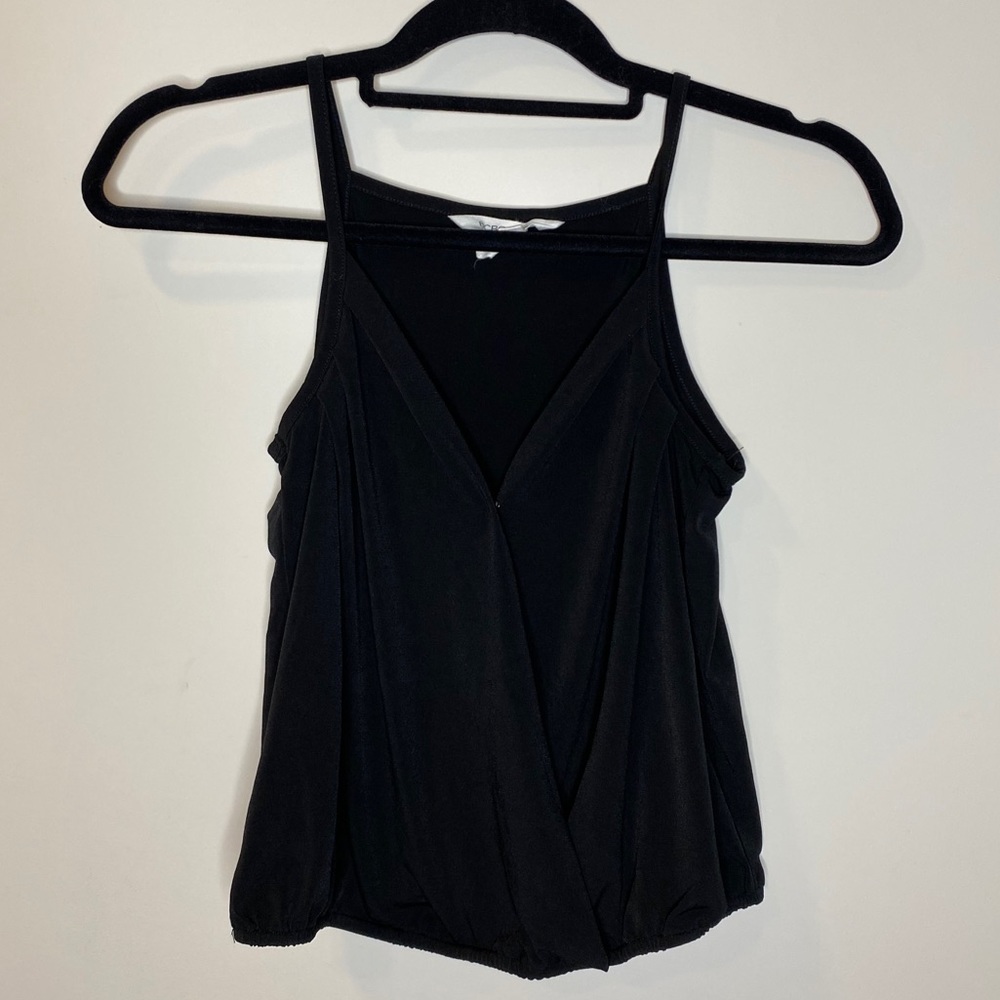 Sleeveless blouse top